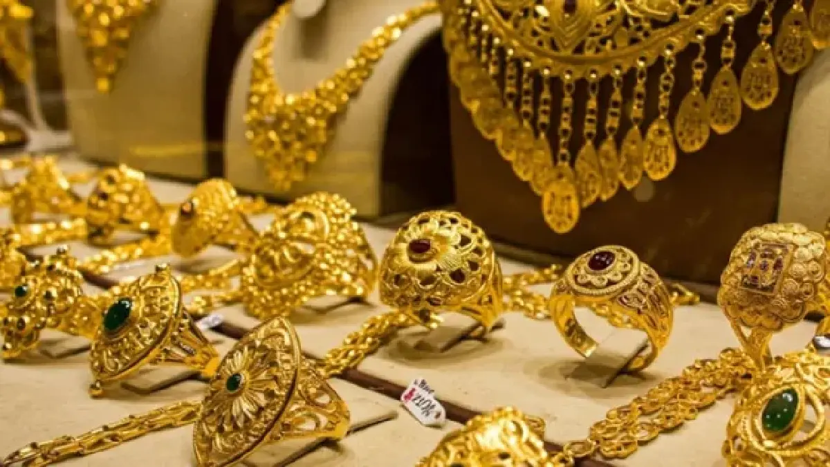 Gold Price in Vadodara: વડોદરામાં સોનાના ભાવમાં ગાબડું: કિંમતો ઘટતા જ્વેલરી બજારમાં ગ્રાહકોની ભીડ, જાણો આજનો લેટેસ્ટ રેટ