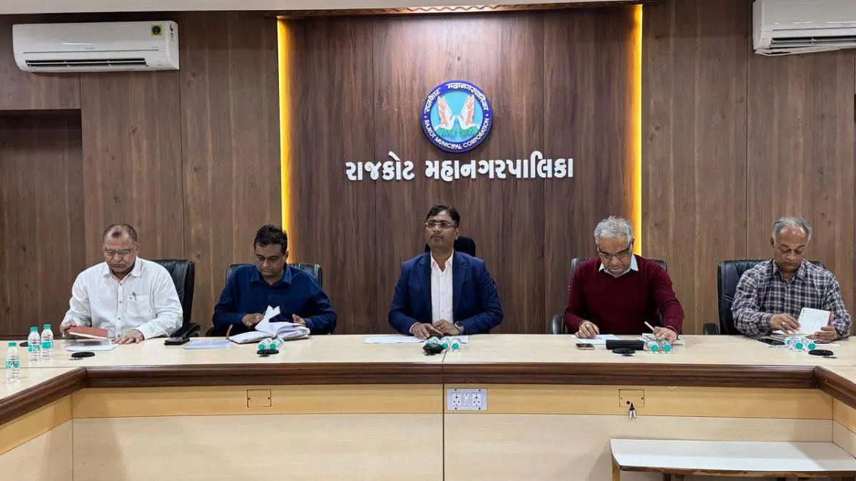 Rajkot: મુખ્યમંત્રીની કડક સૂચનાને પગલે રાજકોટ કોર્પોરેશન એક્શન મોડમાં, તમામ પેન્ડિંગ ફાઈલો 7 દિવસમાં ક્લિયર કરવાનો આદેશ