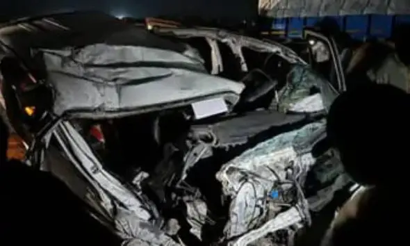 Botad: રાણપુરમાં ટ્રકની અડફેટે ઈકો કારનો કચ્ચરઘાણ, કુંડળી ગામે મજૂરીએ જતાં 3 શ્રમિકોના મોત; 4ની હાલત નાજુક