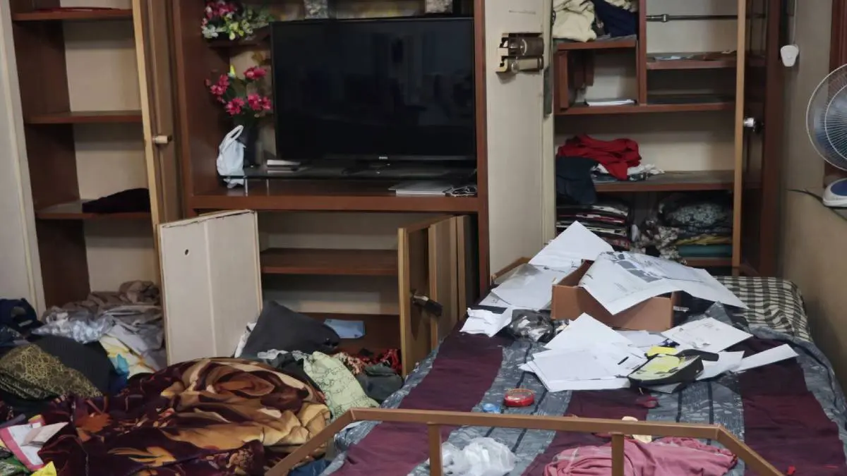 Mahisagar: ભાણપુર ગામે મધરાતે તસ્કરો ત્રાટક્યા, મકાન માલિકને એક કલાક સુધી ઊંધા લટકાવી રાખી રોકડ અને દાગીનાની દિલધડક લૂંટ