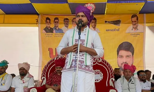 કદવાલ-વડોદ ખાતે AAPની પરિવર્તન સભા: ચૈતર વસાવાએ કહ્યું, આ વિસ્તારના લોકોની સમસ્યાનું નિરાકરણ નહીં આવે તો વિધાનસભાનો ઘેરાવ કરીશું