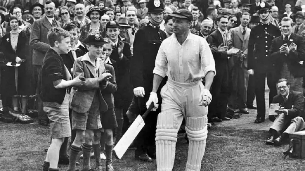 Don Bradman Cap Sold: ડોન બ્રેડમેનની 'બેગી ગ્રીન' કેપ 4.22 કરોડમાં વેચાઈ: ભારત સામેની શ્રેણીમાં પહેરેલી કેપ હરાજીમાં ઇતિહાસ રચી ગઈ