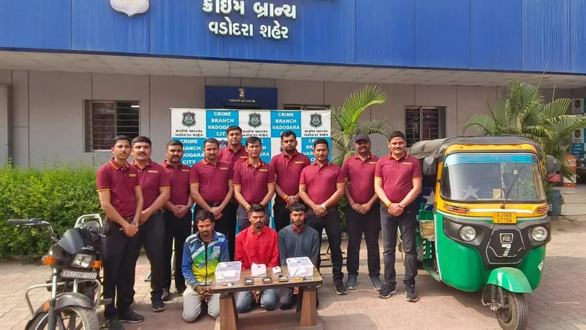 Vadodara: વડોદરામાં ઘરફોડ ચોરી કરતી દાહોદની ગેંગનો પર્દાફાશ, 6 ગુનાનો ભેદ ઉકેલાયો; રૂ. 16 લાખનો મુદ્દામાલ જપ્ત