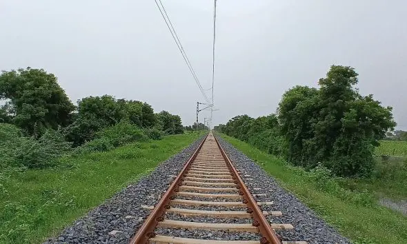 Sabarkantha News: હિમ્મતનગર-ખેડબ્રહ્મા વચ્ચે ઇલેક્ટ્રિક ટ્રેન દોડશે, નવનિર્મિત બ્રોડગેજ રેલખંડનું ઇલેક્ટ્રિફિકેશન પૂર્ણ