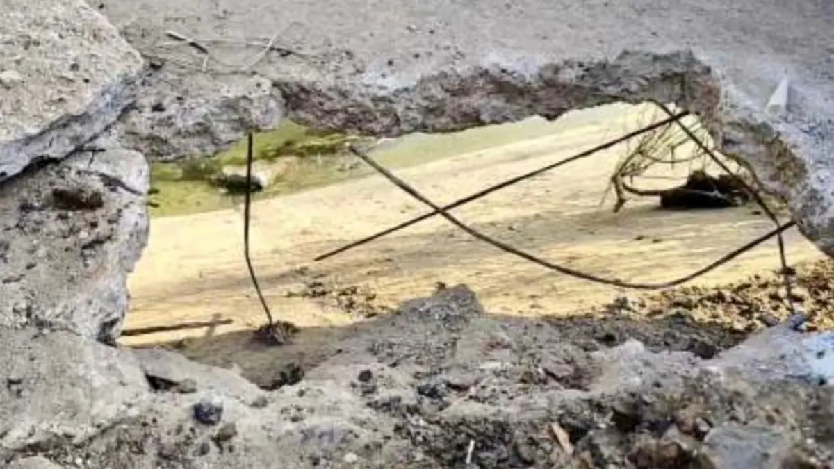 vadodara-gorwa-janakpuri-bridge-closed-due-to-gap-corporation-put-barricades-667183