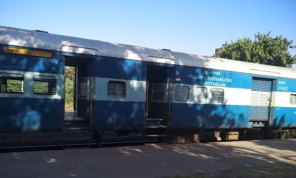 પોરબંદર-કાનાલુસ વચ્ચે દોડતી લોકલ ટ્રેન અંગે અપડેટ, આગામી 28 ફેબ્રુઆરી સુધી ટ્રેનનું સંચાલન ગોપ જામ સ્ટેશન પરથી થશે