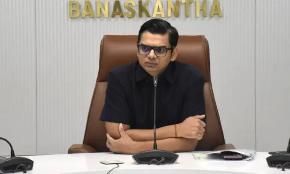 Banaskantha Final Voter List: બનાસકાંઠા અને વાવ-થરાદ જિલ્લાની આખરી મતદાર યાદી જાહેર, કુલ 20,864 મતદારો નવા ઉમેરાયા