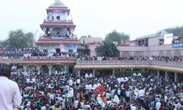 Santaram Maharaj Samadhi Mahotsav: સંતરામ મંદિરમાં શ્રદ્ધાનું ઘોડાપૂર ઉમટ્યું, 1000 મણની સાકર વર્ષાથી સર્જાયો અલૌકિક નજારો