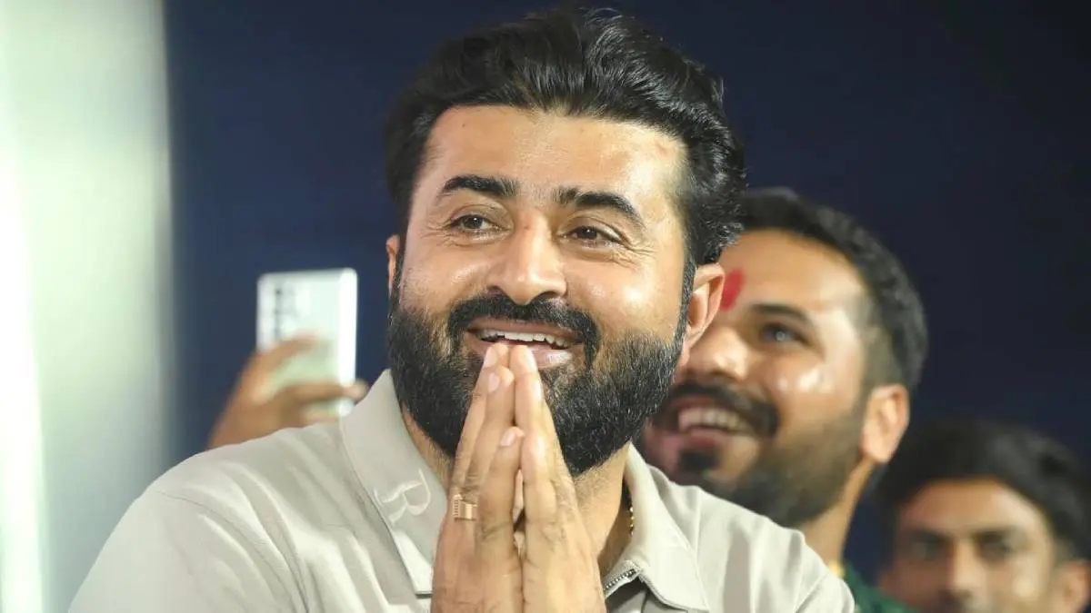 લોકસાહિત્યકાર દેવાયત ખવડને કાનૂની રાહતઃ રૂ. 8 લાખની ઠગાઈના કેસમાં ફરિયાદી સાથે સમાધાન થતાં કોર્ટે કેસનો નિકાલ કર્યો