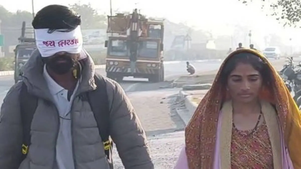 blindfolded-devotion-botad-youth-walks-360-km-to-dwarka-for-lord-krishna-696843