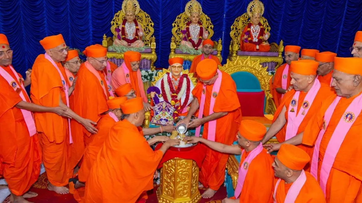 ghanshyam-maharaj-82nd-patotsav-celebrated-at-swaminarayan-temple-maninagar-696502