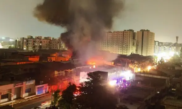 Ahmedabad: નરોડામાં અગરબત્તીના કારખાનામાં લાગી ભયાનક આગ, દ્રશ્યો જોઈ સ્થાનિકોમાં ગભરાટ; ફાયર વિભાગે માંડ આગ કાબૂમાં લીધી