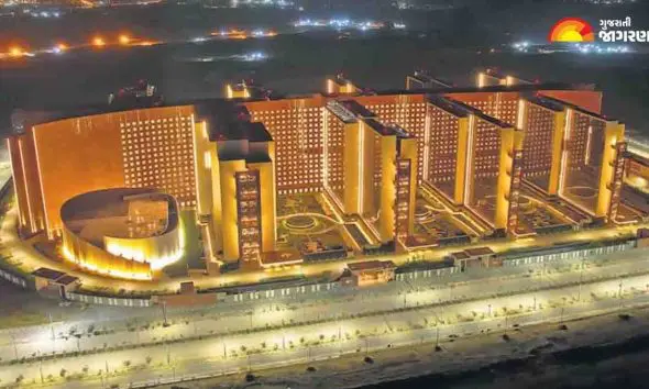 સુરતની "વૈશ્વિક ઉડાન", USD 10.55 બિલિયન નિકાસ સાથે ડાયમંડ સિટી બન્યું ગ્લોબલ ટ્રેડ હબ; VGRC-2026 વૈશ્વિક વેપારના નવા દ્વારા ખોલશે