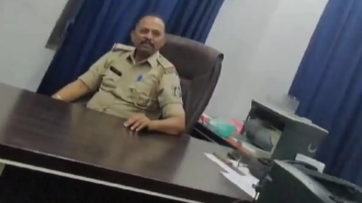 વડોદરામાં લાંચનો વિવાદ: PSI એન.એન. ઝવેરીએ લાંચ લીધાનો આક્ષેપ, પોલીસ કમિશનરે આપ્યા તપાસના આદેશ