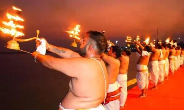 Somnath Maha Shivratri: મહાશિવરાત્રીની પૂર્વ સંધ્યાએ સોમનાથના ત્રિવેણી સંગમ ઘાટ ખાતે 'મહા સંગમ આરતી'