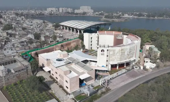 ઐતિહાસિક વારસો ધરાવતું વડનગર બન્યું સંતુલિત વિકાસનું આદર્શ મોડલ, અંડરગ્રાઉન્ડ ઇલેક્ટ્રિફિકેશન અને સોલરાઇઝેશન થકી કાયાપલટ થશે