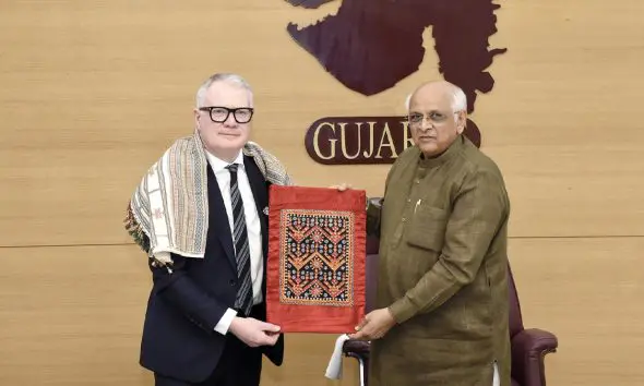 મુખ્યમંત્રી ભૂપેન્દ્ર પટેલને મળ્યું ઇંગલેન્ડના વેસ્ટ મિડલેન્ડનું ડેલિગેશન, ઇન્ડીયા-યુ.કે. ટ્રેડ ડીલ પછીની પ્રથમ ગુજરાત મુલાકાત