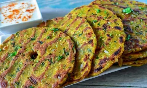 Thalipeeth Recipe: સ્વાદ અને સ્વાસ્થ્યથી ભરપૂર થાલીપીઠ જે બાળકો અને મોટા દરેકને આંગળા ચાટતા કરી દેશે