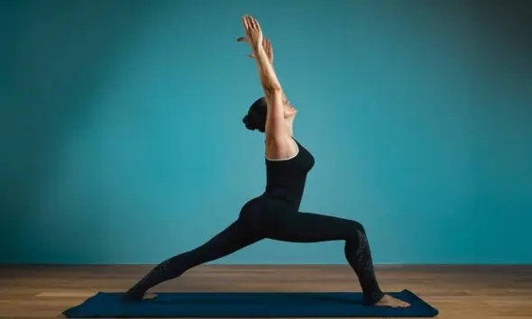 Virabhadrasana Benefits: માત્ર 2 મિનિટ વીરભદ્રાસન કરો અને મેળવો અદભુત ફાયદા