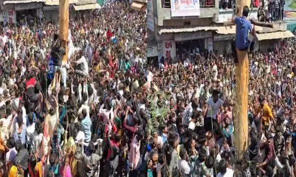 દાહોદનો ગોળ ગધેડાનો મેળો; જેસાવાડામાં સોટીઓના પ્રહાર વચ્ચે શૌર્ય-પરંપરાનો અનોખો સંગમ, ગોળની પોટલી જીતવા યુવાનોમાં જામી ભારે સ્પર્ધા, જુઓ તસવીરો