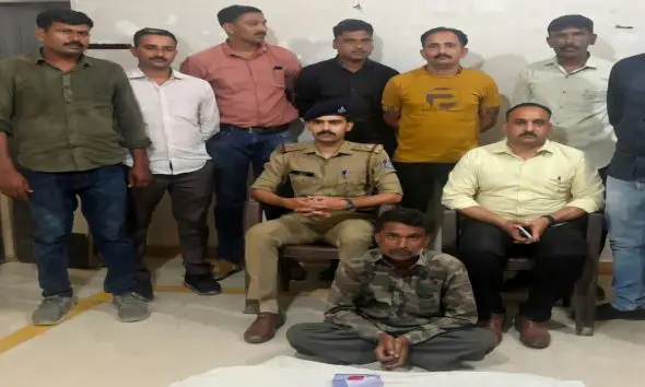 Gir Somnath: ઉનાના નાથળ ગામે ખેતરમાં ગાંજાનું વાવેતર: SOGએ 5 કિલો ગાંજા સાથે આરોપીની અટકાયત કરી