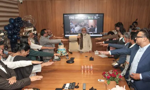surat-news-kp-group-cmd-dr-faruk-patel-birthday-employees-pledge-social-service