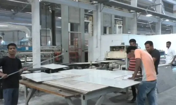 મોરબી મંદીની ઝપટમાંઃ મિડલ ઈસ્ટમાં તણાવને પગલે પેપરમિલ અને સિરામિક ઈન્ડસ્ટ્રીઝ પર સંકટના વાદળો, એકમો બંધ કરવાની નોબત આવી