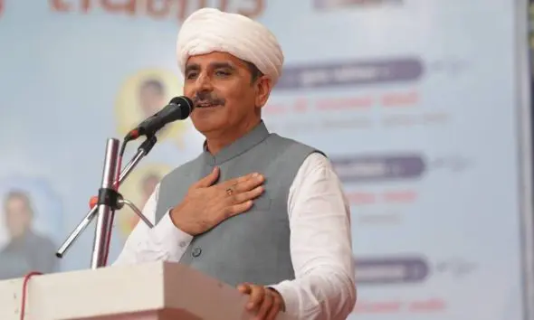 Patan: શંકર ચૌધરીની યુવાનોને ટોળાશાહીથી દૂર રહેવા હાકલ, કહ્યું- 'હિંસક ટોળાનો ભાગ બનવું શૂરવીરતા નહીં પણ કાયરતા'