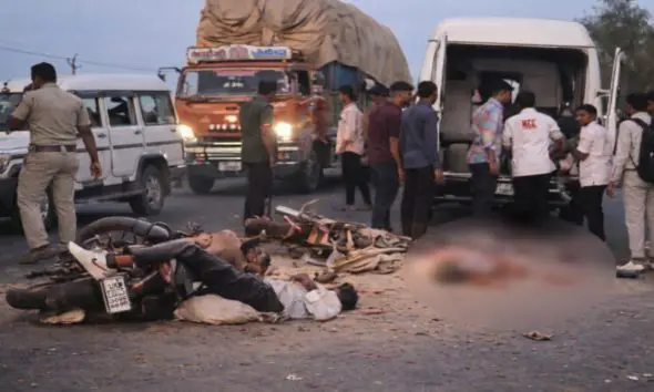 tapi-uchchal-nizar-highway-accident-four-board-exam-students-died