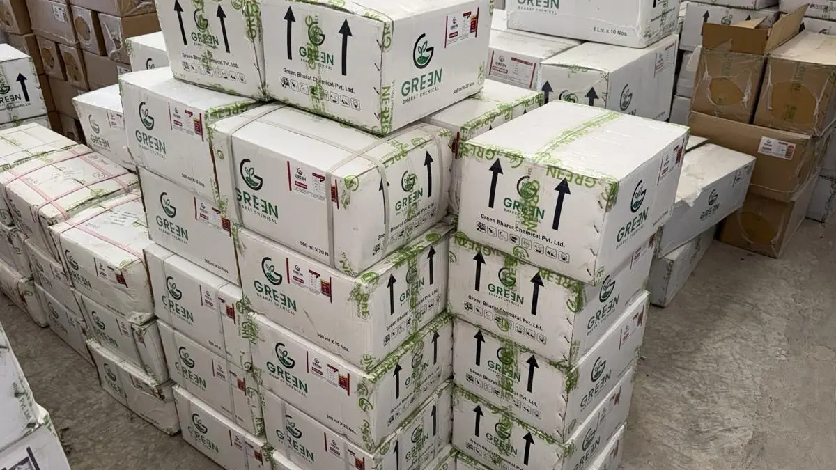 Rajkot News: લોધિકા પંથકમાંથી ડુપ્લિકેટ જંતુનાશક દવાના 3 કારખાના ઝડપાયા, એગ્રીકલ્ચરનો ઉચ્ચ અભ્યાસ કરેલા 4 શખ્સોની ધરપકડ