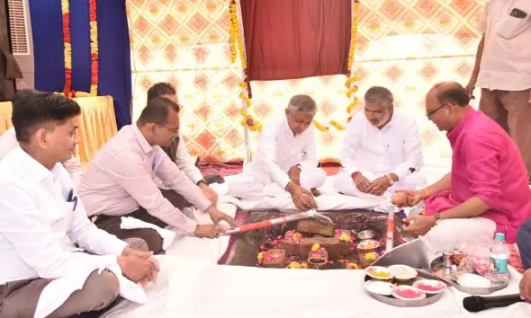 જામખંભાળિયા એસ.ટી.ડેપોના અદ્યતન વર્કશોપનું ખાતમુહૂર્ત કરાયું, એસ.ટી બસો જાહેર પરિવહનની કરોડરજ્જુ સમાન- કુંવરજી બાવળિયા