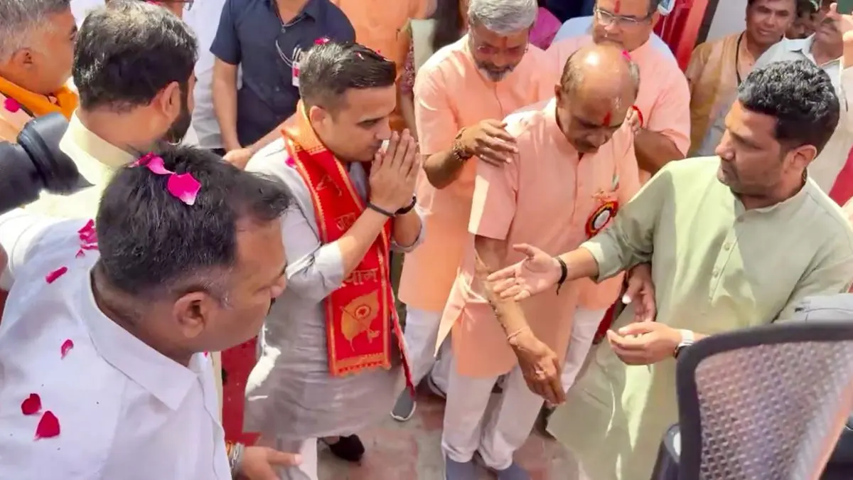 વડોદરામાં નાયબ મુખ્યમંત્રી હર્ષ સંઘવીએ કહ્યું- ગલીએ-ગલીએ ટીકાખોરો વધી ગયા છે, રૂ.203 કરોડના પ્રોજેક્ટનું લોકાર્પણ-ખાતમુહૂર્ત