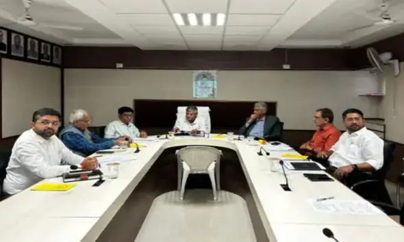 Patan: હેમચંદ્રાચાર્ય યુનિવર્સિટીમાં FRCની પ્રથમ બેઠક યોજાઈ, સેલ્ફ ફાઈનાન્સ કોલેજોમાં ફીનું માળખું નક્કી ચર્ચા-વિચારણા