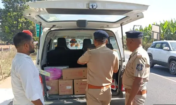 111- ઉમરેઠ વિધાનસભા પેટા ચૂંટણી-2026: ફ્લાઈંગ સ્ક્વોડની ટીમ દ્વારા વાહનોના આકસ્મિક ચેકિંગ હાથ ધરાયા