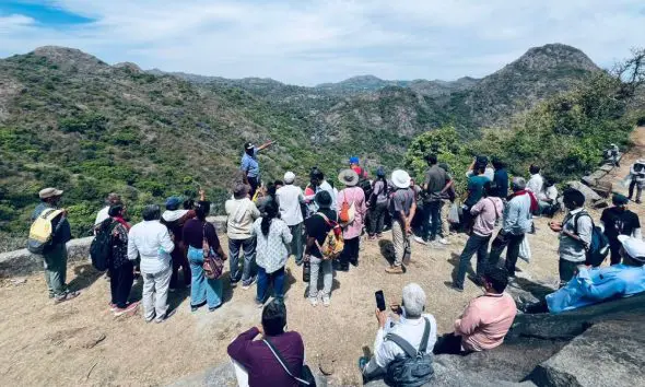 પ્રકૃતિનું ઋણ સ્વીકાર: જંગલને 'ટેક્સ' આપવાનો વિશ્વમાં અનોખો અને નવતર પ્રયોગ, 200 કિલો વનસ્પતિ બીજનો વ્યાપક છંટકાવ