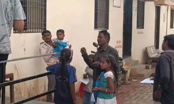 Bhavnagar: મહુવામાં હનુમાન જયંતીના કાર્યક્રમમાં નાસ્તો કર્યાં બાદ ફૂડ પોઈઝનિંગથી 100થી વધુ બાળકોની તબિયત લથડી