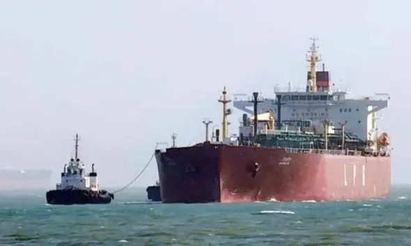 Hormuz Crisis: યુદ્ધ વચ્ચે દુનિયાએ ભારતની તાકાત દેખી..હોર્મુઝથી 8 ભારતીય જહાજ હેમખેમ પસાર થયા, ચીન-પાકિસ્તાન જોતા રહી ગયા!