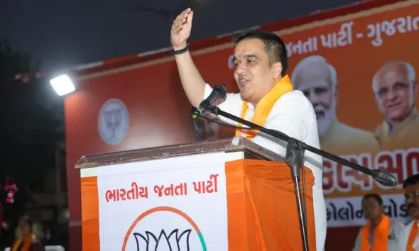 અમદાવાદ ચૂંટણી 2026: સૈજપુર વોર્ડમાં DyCM હર્ષ સંઘવીનો ઝંઝાવાતી પ્રચાર, ગરબા મુદ્દે કોંગ્રેસ પર કર્યા આકરા પ્રહાર