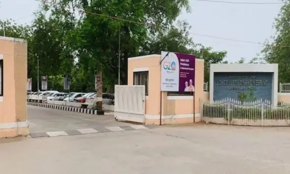 Ahmedabad: એલડી એન્જિનિયરિંગ કોલેજ હોસ્ટેલમાં દુર્ઘટના, સ્લેબ ધરાશાઈ થયો; એક વિદ્યાર્થી ઈજાગ્રસ્ત