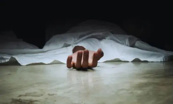 Banaskantha: પાલનપુરમાં યુવકનો ઝાડ પરથી લટકતો મૃતદેહ મળ્યો: પરિવારજનોએ હત્યાનો કર્યો ગંભીર આક્ષેપ, પોલીસ ફરિયાદ નોંધાઈ