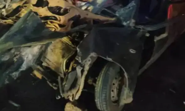 Patan: સાંતલપુર હાઈવે પર ટેન્કર અને કાર વચ્ચે ભીષણ ટક્કર, એક જ પરિવારના 4 સભ્યોના મોત; 2ની હાલત ગંભીર