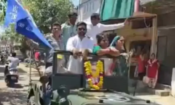 vadodara-election-congress-candidate-with-independent-candidate-video