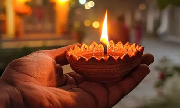 Vastu For Money: શું તમારા ઘરમાં પૈસા નથી ટકતાં? તો અજમાવો વાસ્તુનો આ નાનકડો ચમત્કારિક ઉપાય, આર્થિક મુશ્કેલી થવા માંડશે દૂર