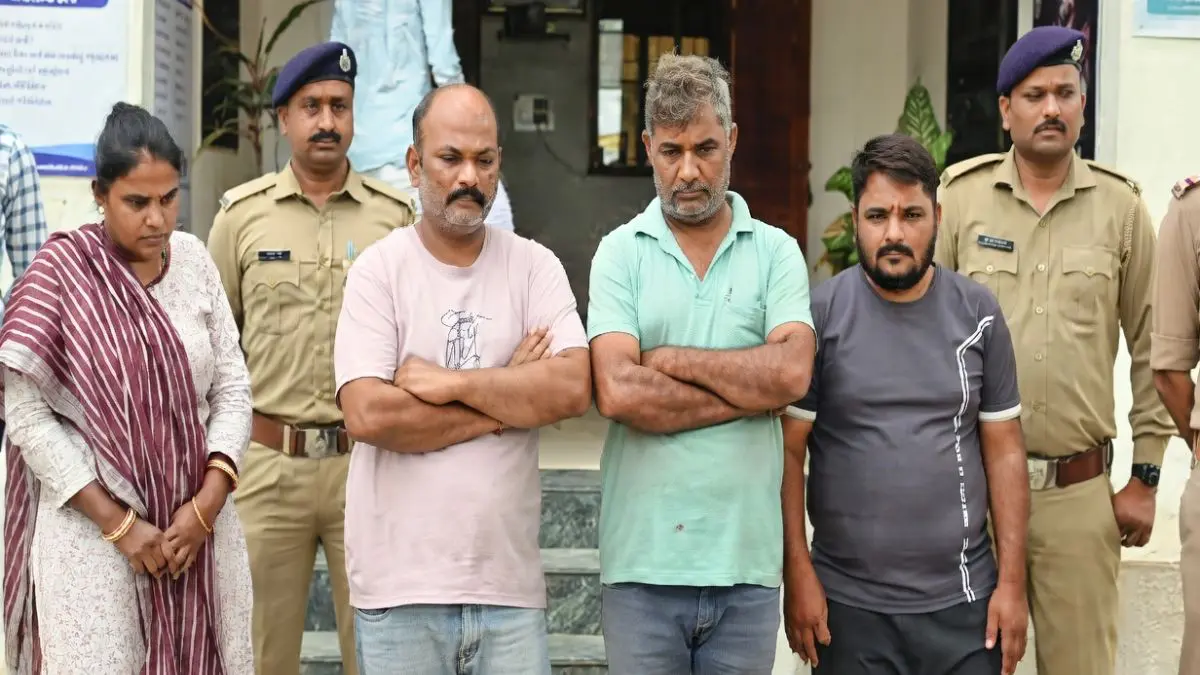 Ahmedabad News: પેસેન્જરોને રિક્ષામાં બેસાડી લૂંટતી ગેંગનો પર્દાફાશ; સાણંદ પોલીસે મહિલા સહિત 4ને ઝડપી લીધા