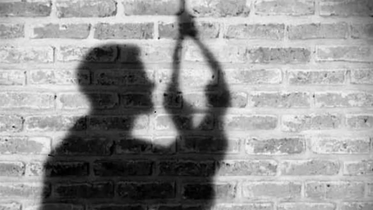 banaskantha-police-complaint-of-abetment-against-5-people-in-palanpur-youths-suicide-case-721287