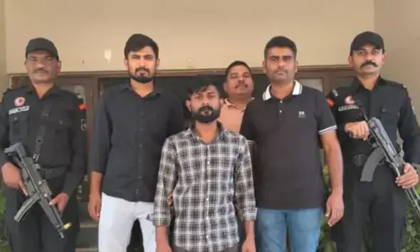 Banaskantha: પાકિસ્તાની ગેંગનો મોસ્ટ વોન્ટેડ ડીસાથી ઝડપાયો, ગુજરાત ATS અને SOGએ સંયુક્ત ઓપરેશન કર્યું