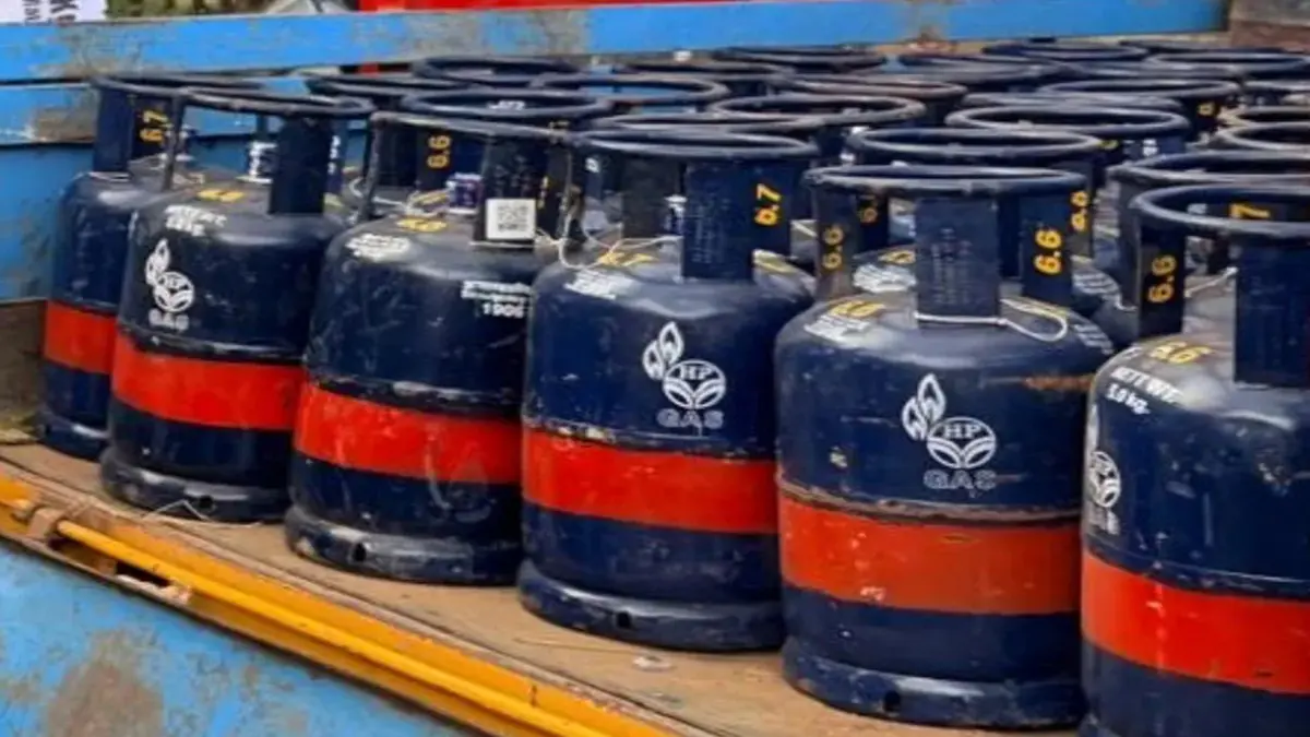 5 kg LPG Cylinder: 5 કિલો ધરાવતા LPG સિલિન્ડરનું વેચાણમાં આવી તેજી, 13 દિવસમાં 6.6 લાખ સિલિન્ડરનું થયું વેચાણ