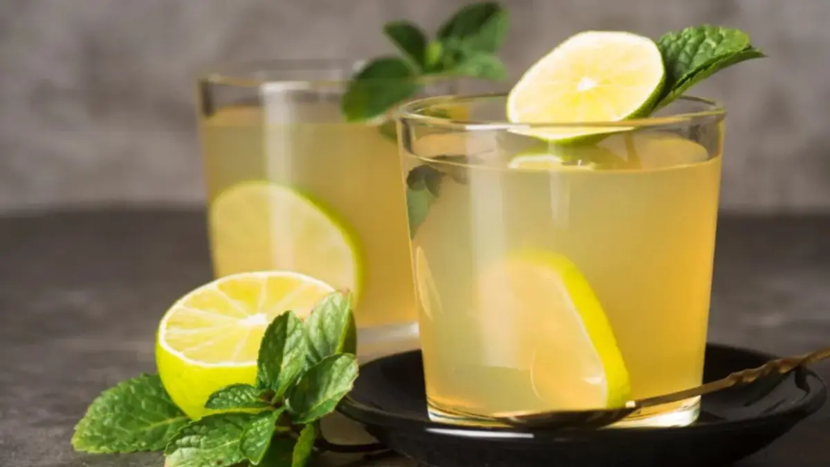 Lemon Water: લીંબુ પાણીને લીધે શરીરમાં કેવી અસર થાય છે, આ નેચરલ ડ્રીંકનું કેવી રીતે અને ક્યારે સેવન કરવું?
