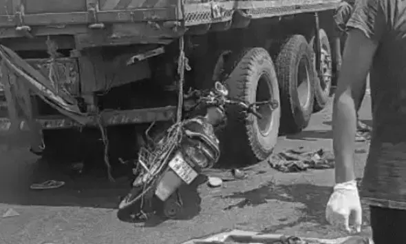 Navsari: નેશનલ હાઈવે નં. 48 પર ગમખ્વાર અકસ્માત; ઉભેલી ટ્રકમાં બાઈક ઘૂસી, બે યુવકોના ઘટનાસ્થળે જ કમકમાટીભર્યા મોત