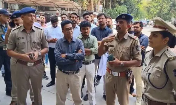 vadodara-ssg-hospital-was-police-combing-operations-and-security-checking